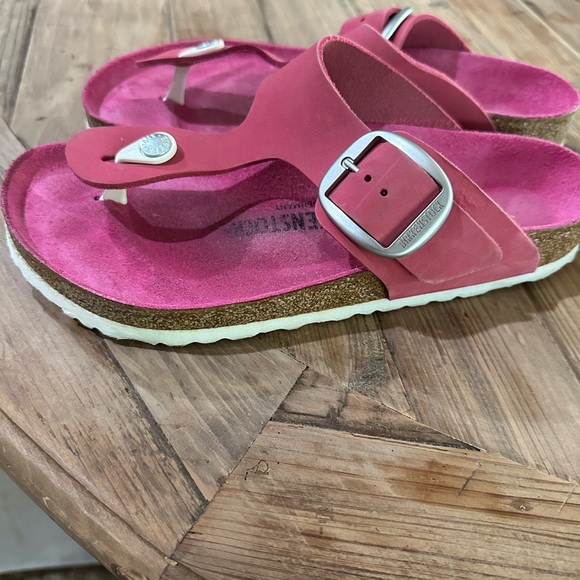 Birkenstock Gizeh Big buckle pink thong sandals. Size 40. Like new. Worn once - Picture 2 of 4
